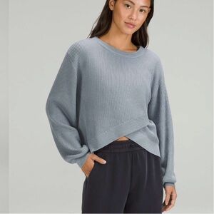 Lululemon Cashmere Blend Reversible Crossover Sweater in Chambray | size 6
